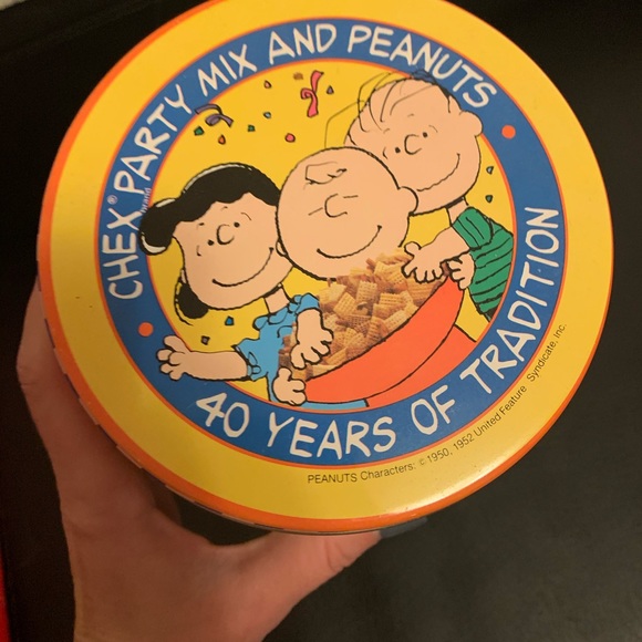 Peanuts Chex party mix tin container - Picture 3 of 6